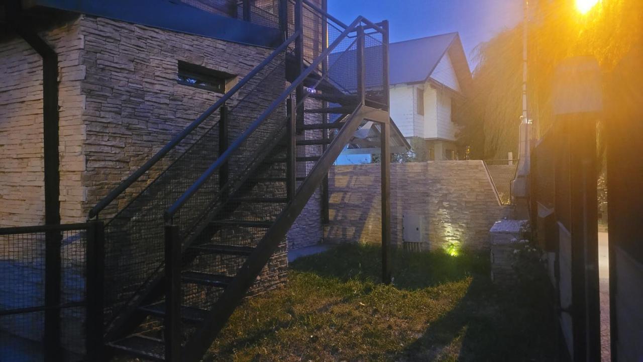 Espacio Berni Сан-Мартин-де-лос-Андес Экстерьер фото